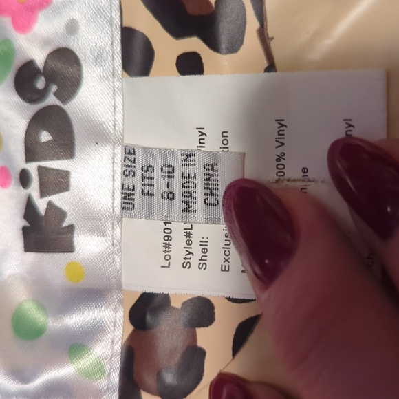 Hooded Raincoat OS 8-10 - Picture 9 of 10